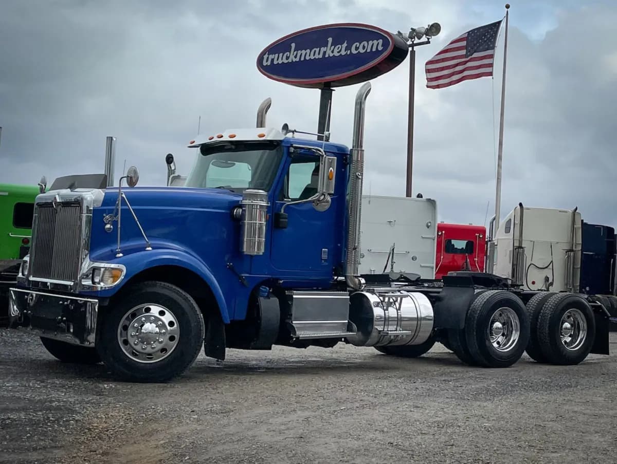 2016 International 9900i - Day Cab