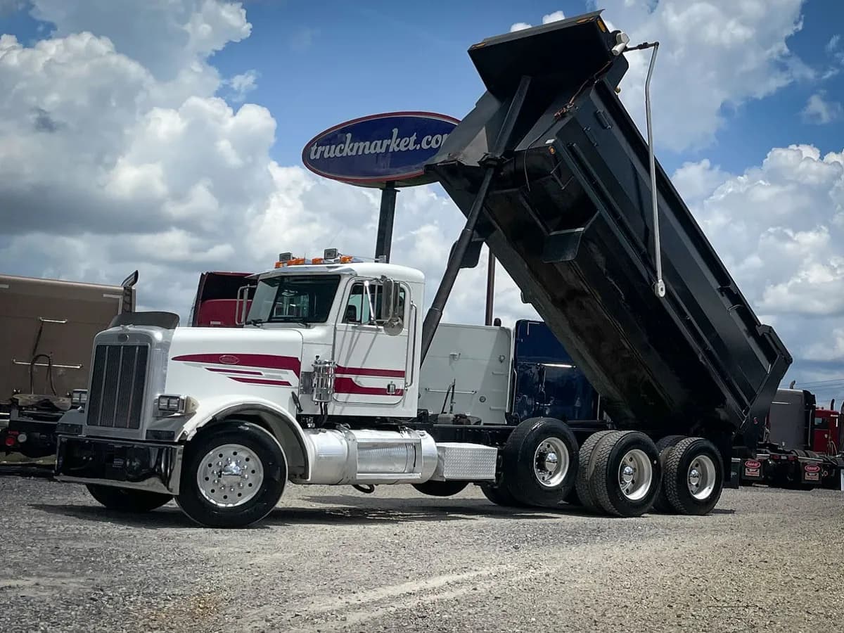 2000 Peterbilt 378 TRI - Dump
