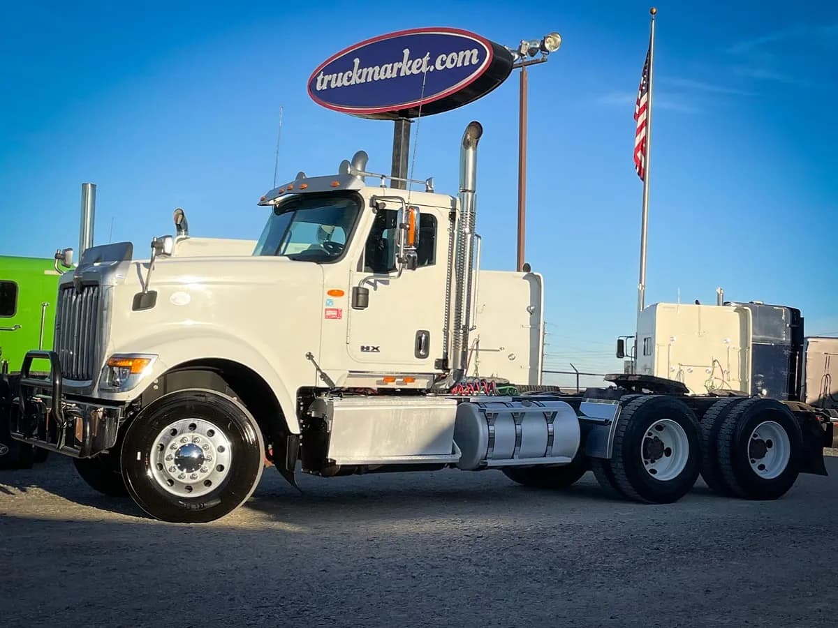2018 International HX520 - Day Cab