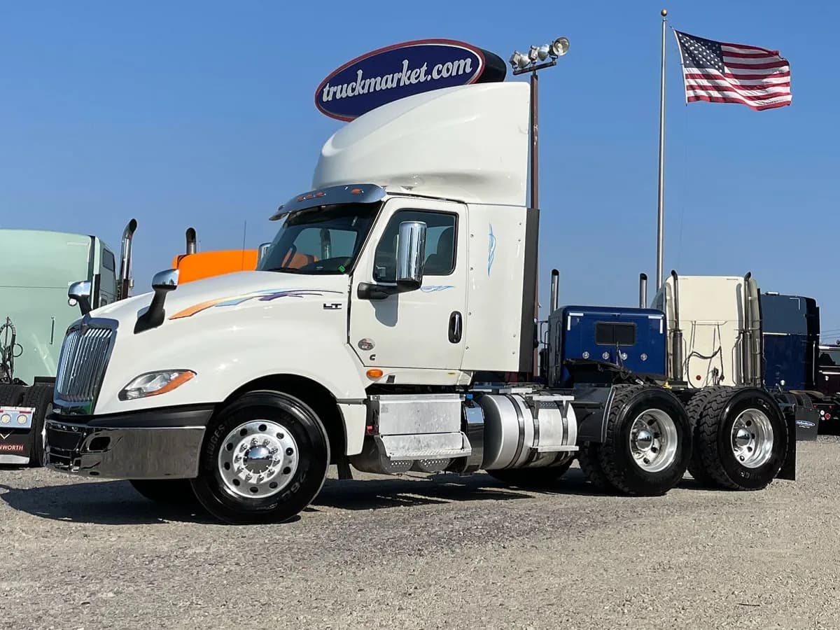 2019 International LT625 - Day Cab