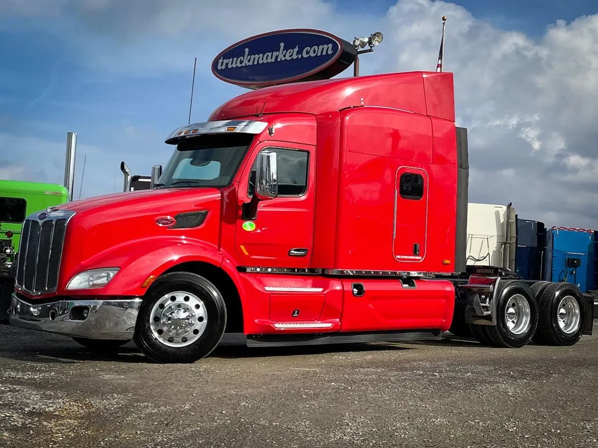 2016 Peterbilt 579 - Sleeper