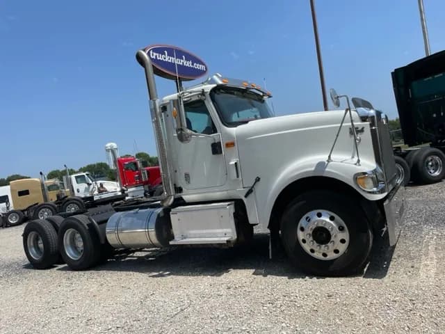 2015 International 9900i - Day Cab