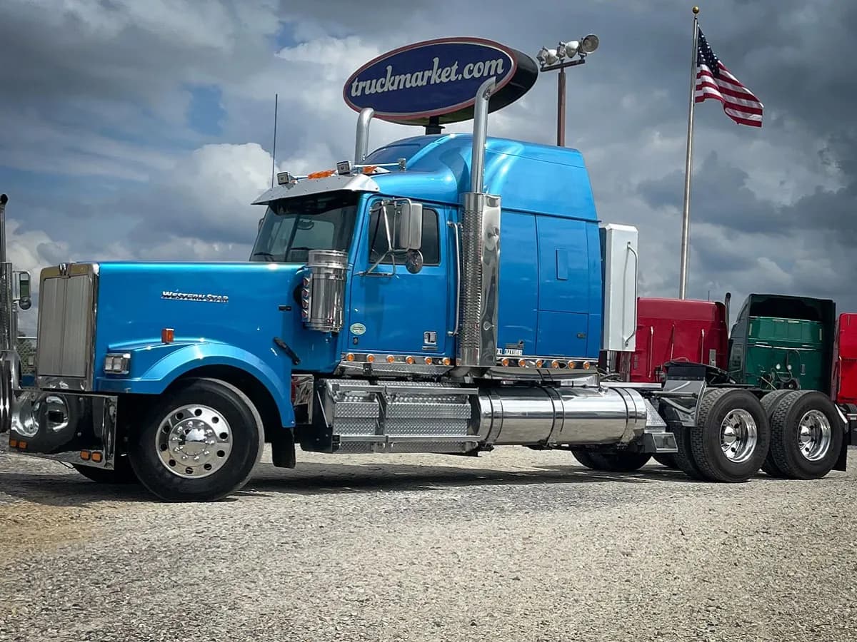 2019 Western Star 4900EX - Sleeper