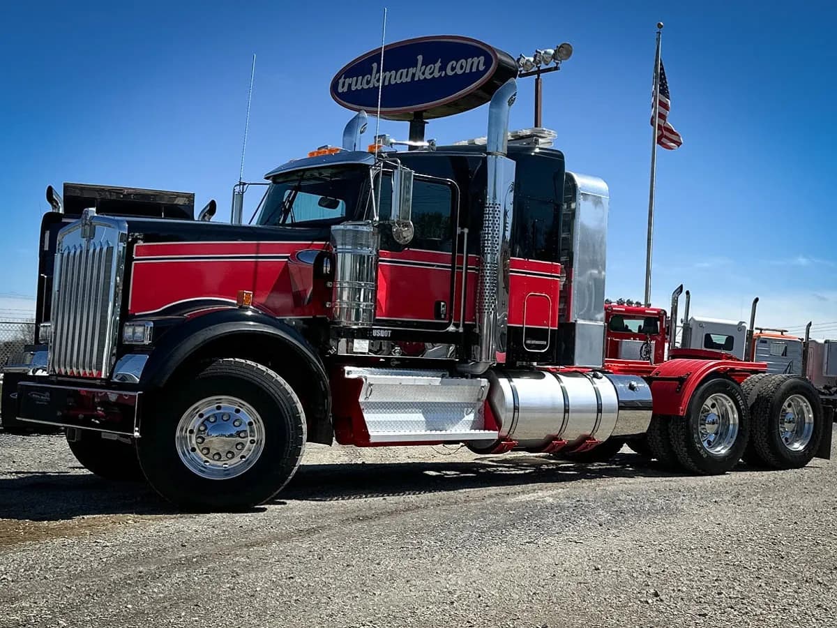 2023 Kenworth W900 - Sleeper