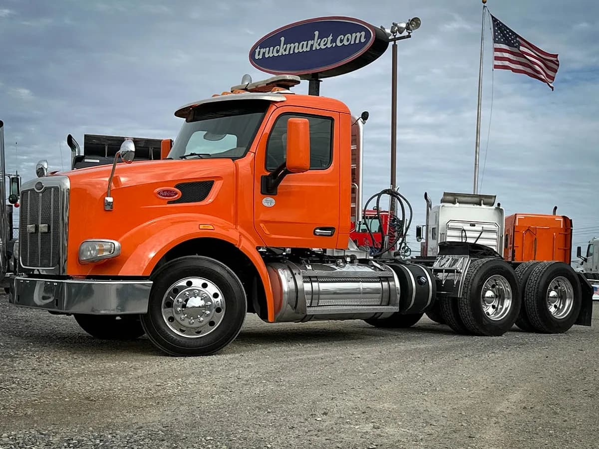 2018 Peterbilt 567 - Day Cab