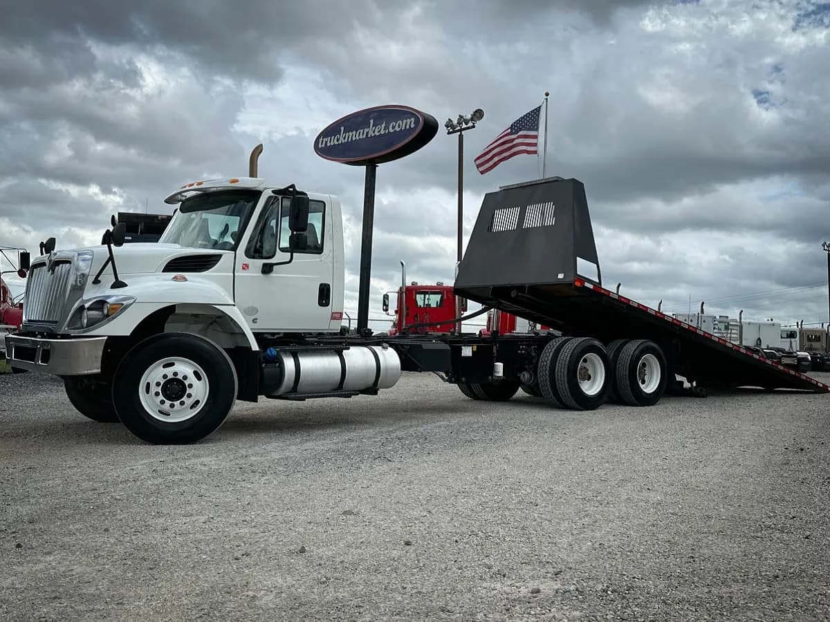 2018 Cummins 7400 - Tow