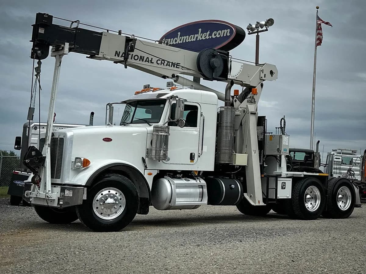 2014 Peterbilt 367 - Crane