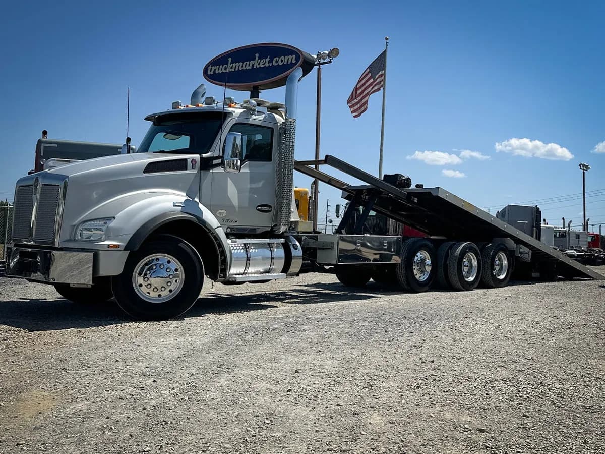 2018 Kenworth T880 TRI - Tow