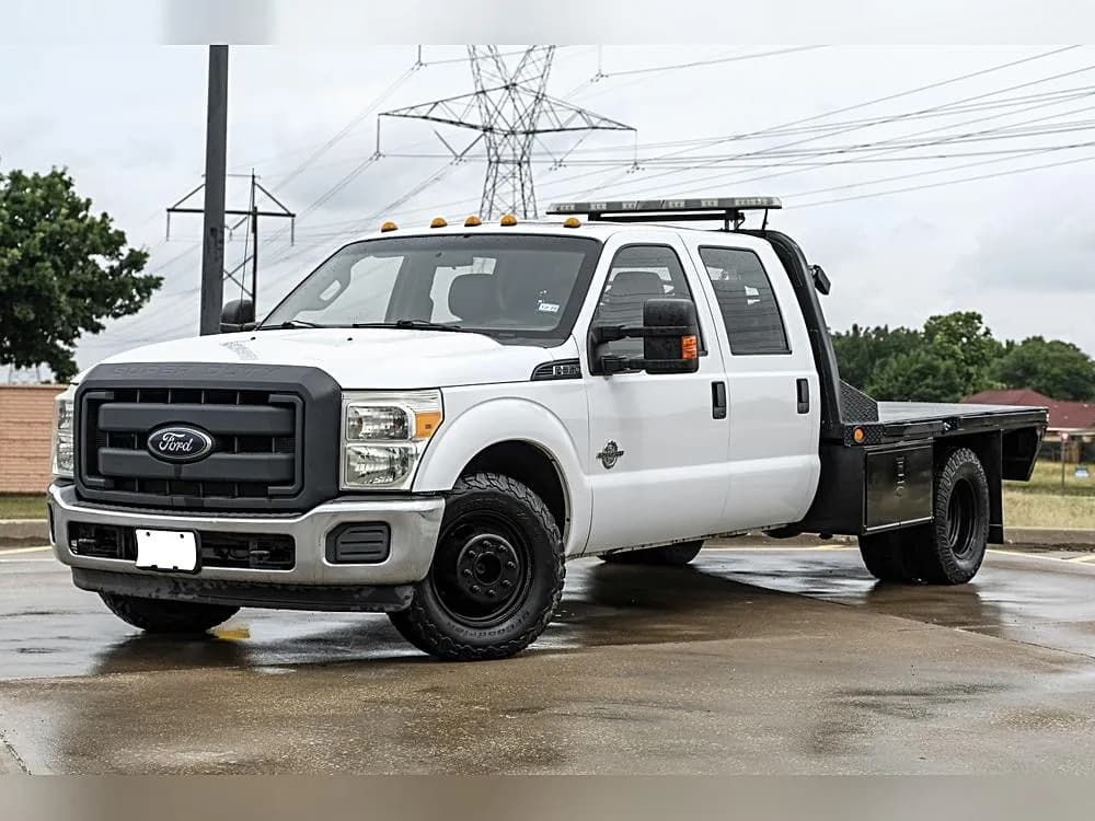 2014 Ford F-350 Chassis - Pickup
