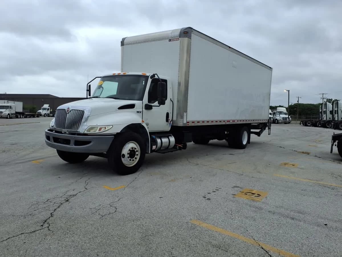 2020 Navistar International MV607 (4X2) - Box