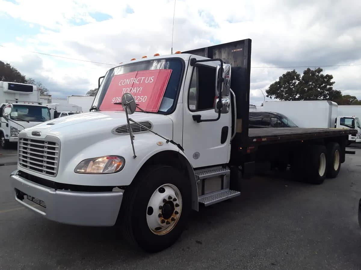 2019 Freightliner M2 106 - Flatbed