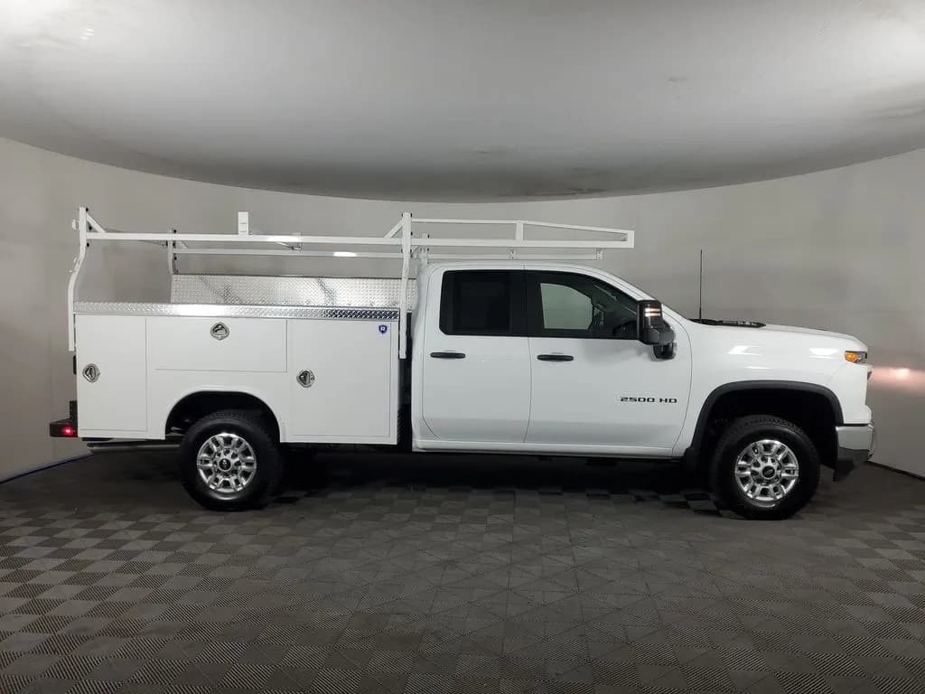 2026 Chevrolet Silverado 2500 - Chassis