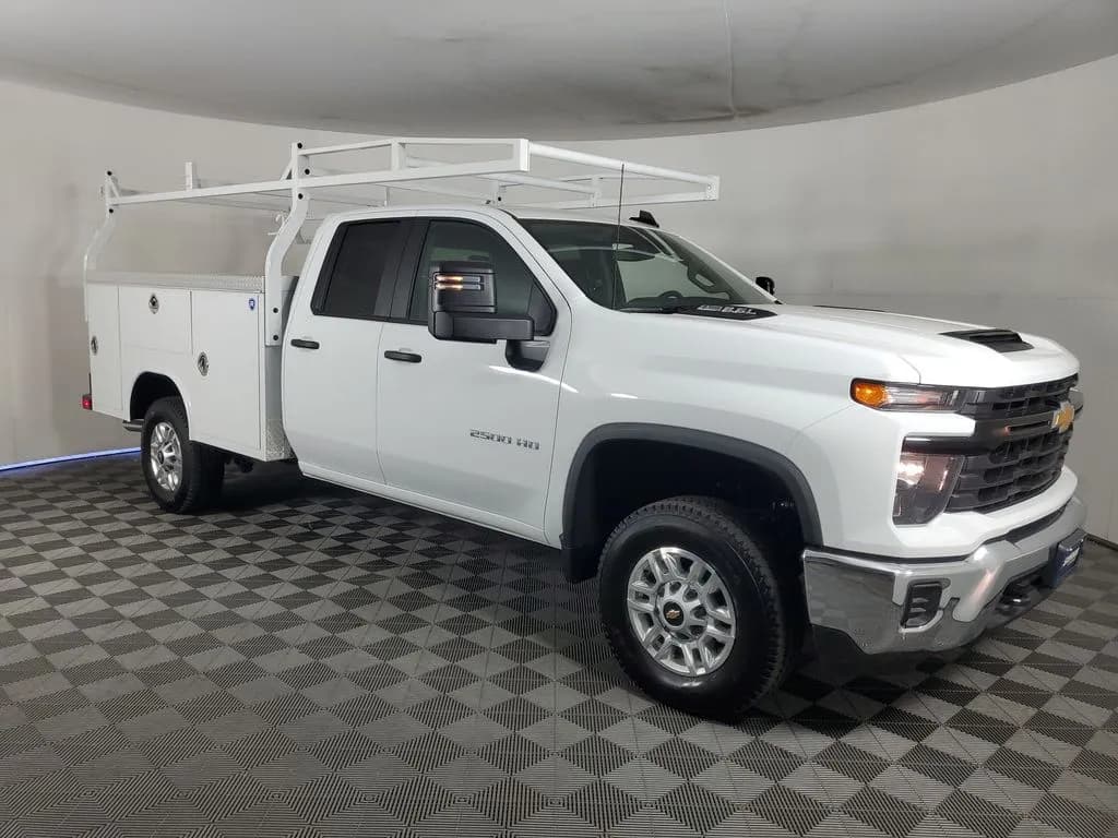 2026 Chevrolet Silverado 2500 - Chassis