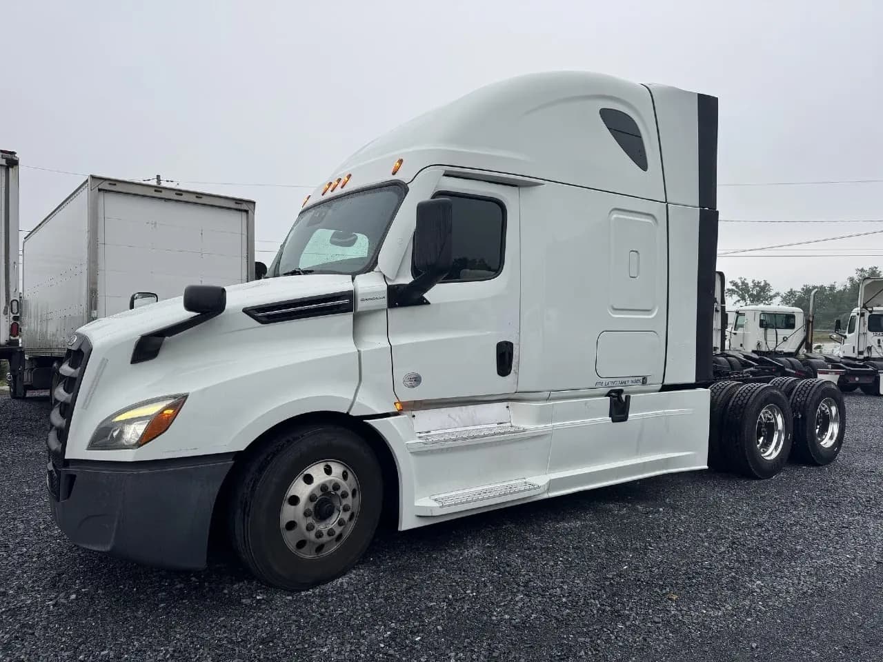 2022 Freightliner Cascadia - Sleeper