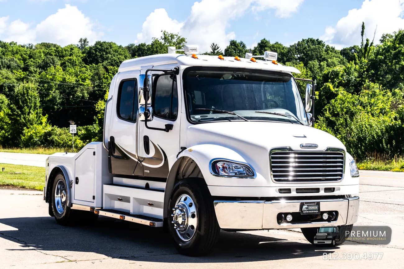 2007 Freightliner M2-106 Chariot