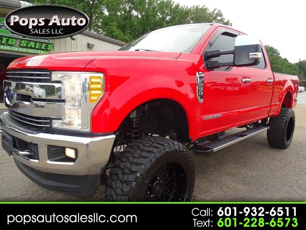 2017 Ford F250SD Lariat Crew Cab - Pickup