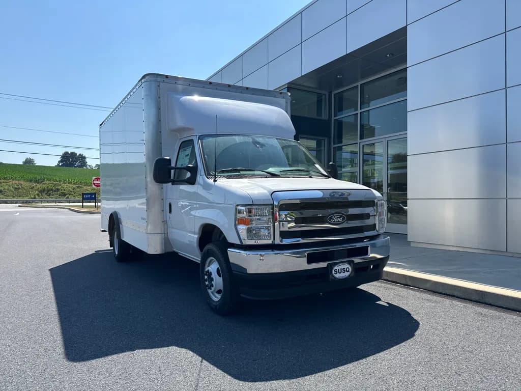 2026 Ford E-450 - Box