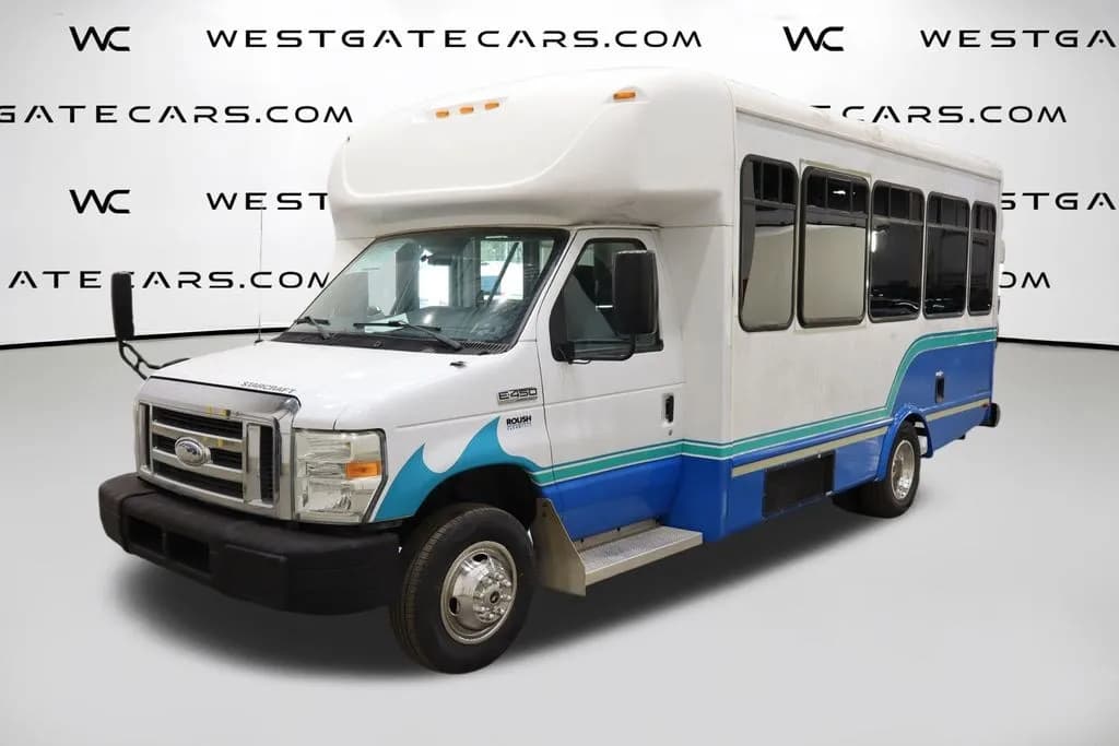 2015 Ford E-450 Cutaway - Box