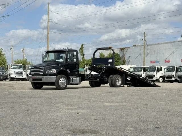 2027 Freightliner M2 106 - Tow