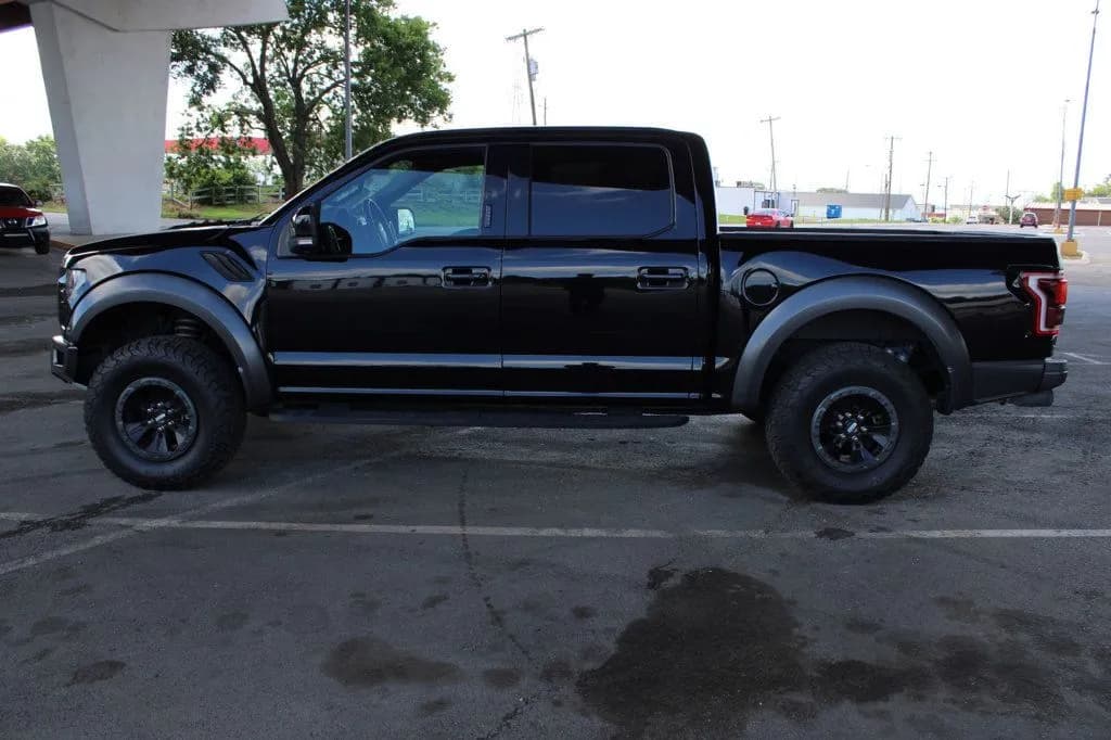 2017 Ford F-150 Raptor - Pickup