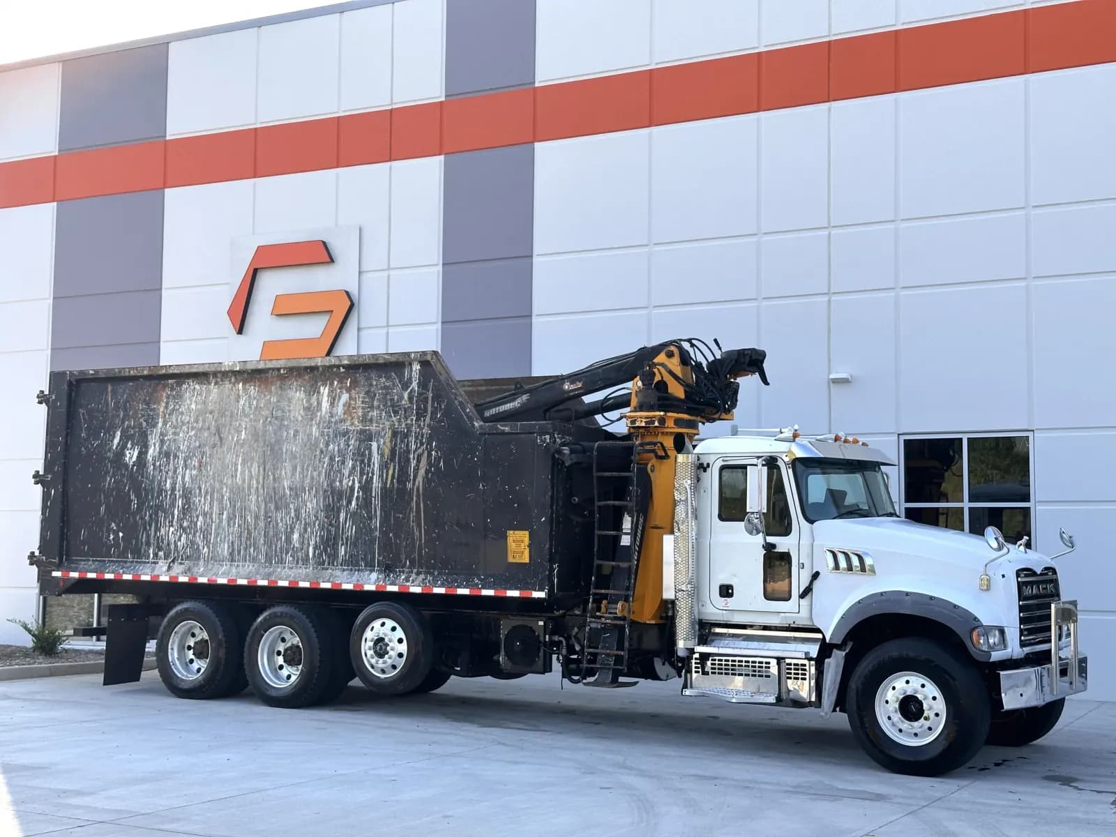 2019 Mack GR64F - Day Cab