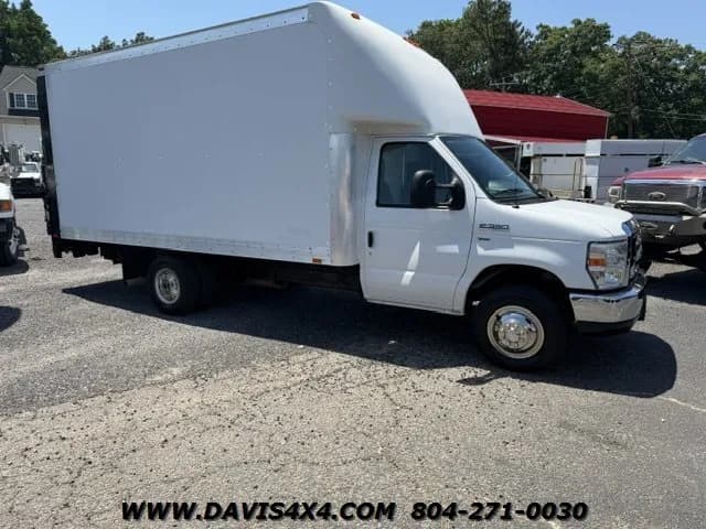 2013 Ford E-350 - Box