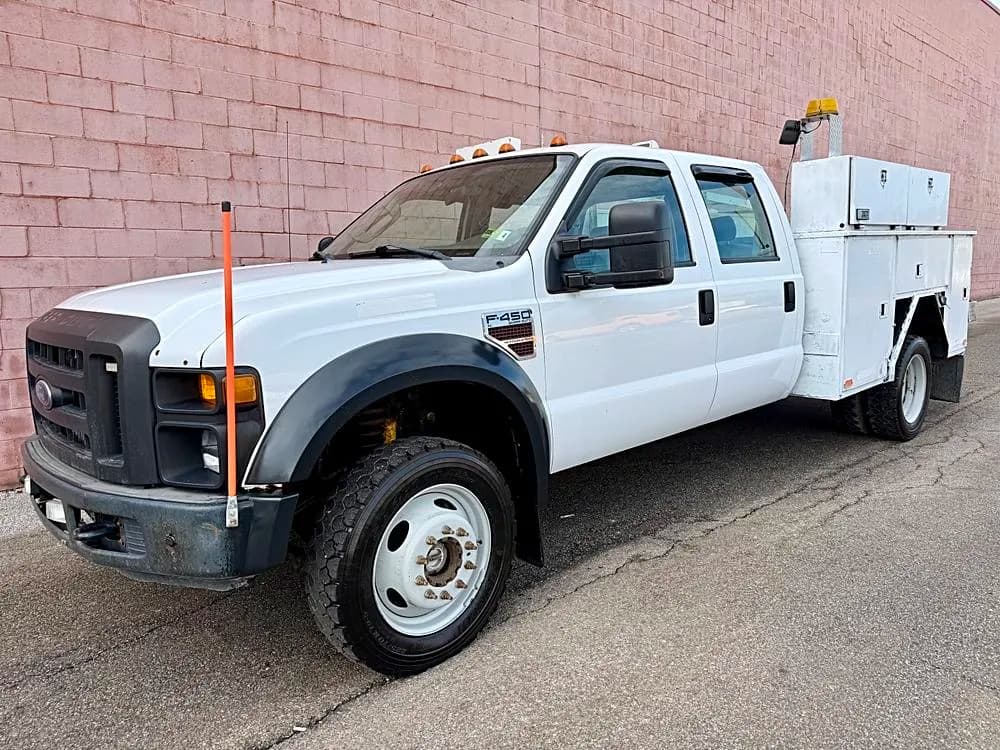 2008 Ford F-450 Chassis - Pickup
