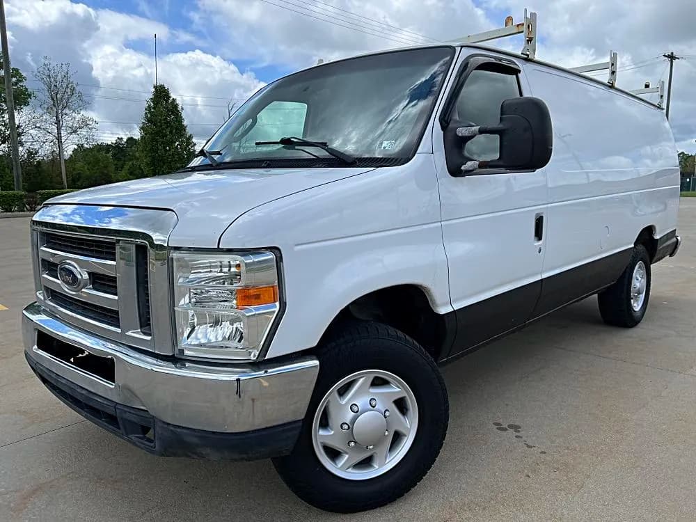 2012 Ford E-350 Super Duty - Pickup