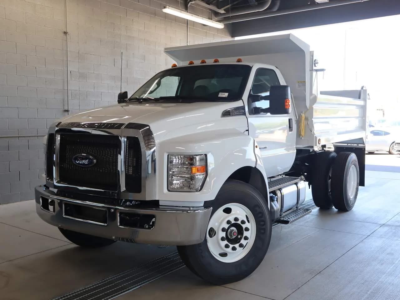 2027 Ford F-650 Super Duty - Chassis