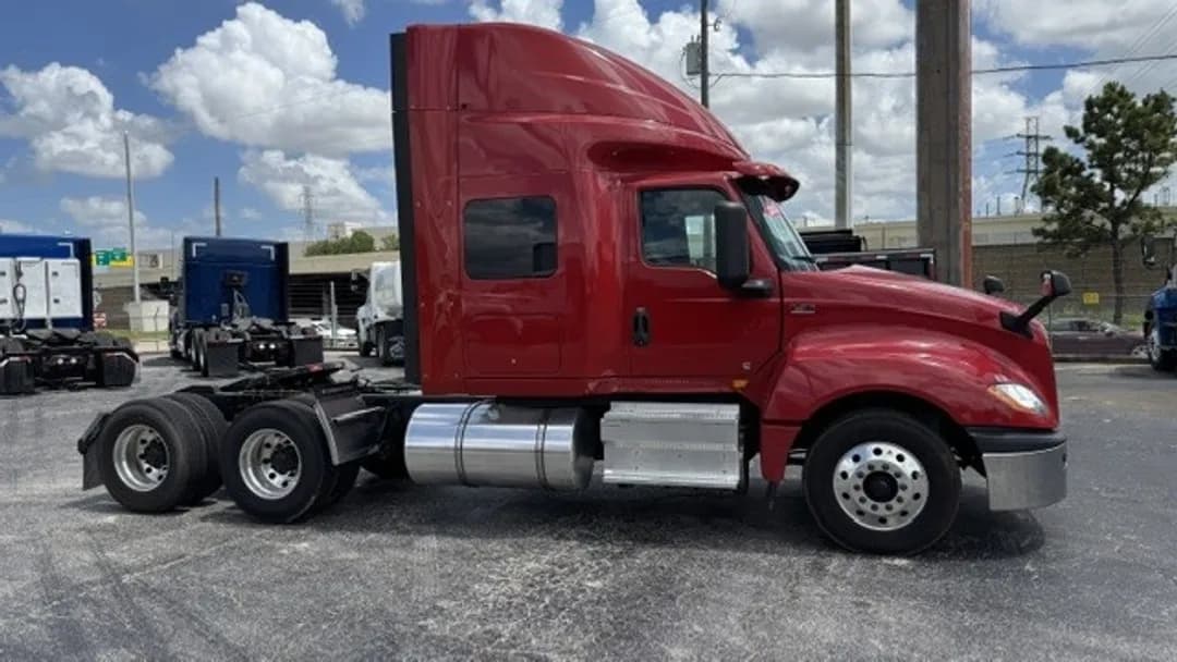 2021 International LT625