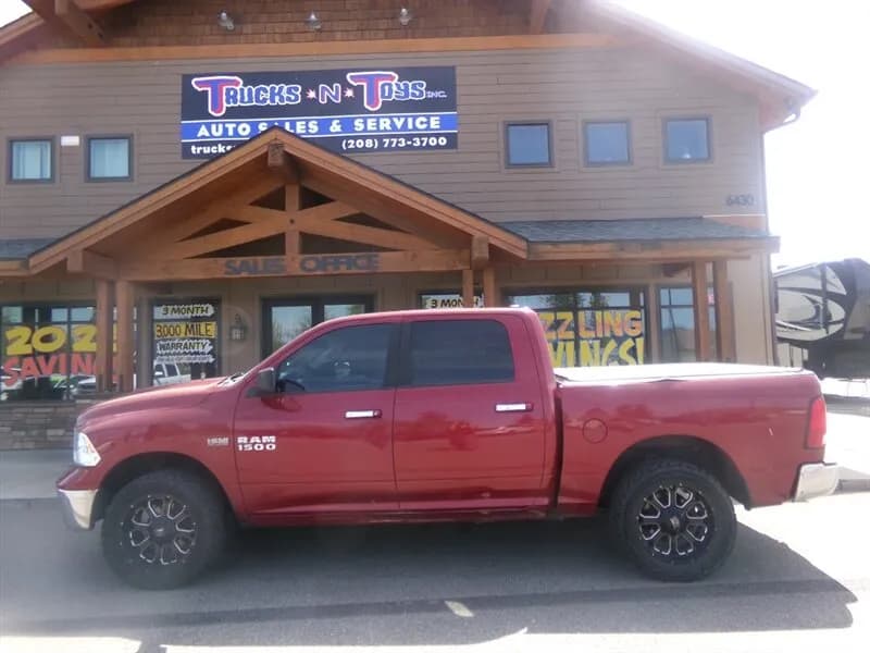 2015 Ram 1500 SLT - Pickup