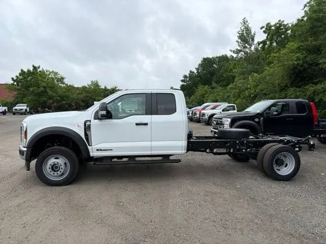 2026 Ford F-550 - Chassis