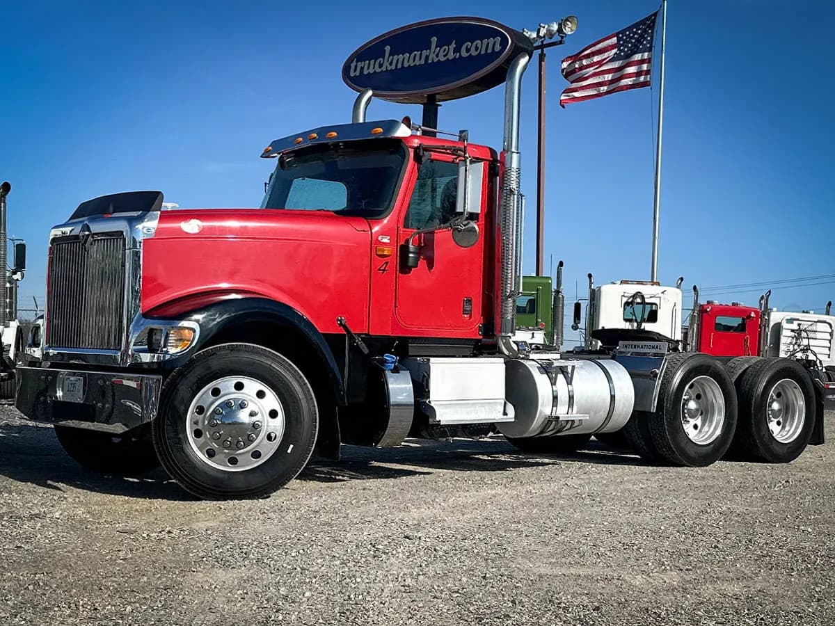 2016 International 9900i - Day Cab