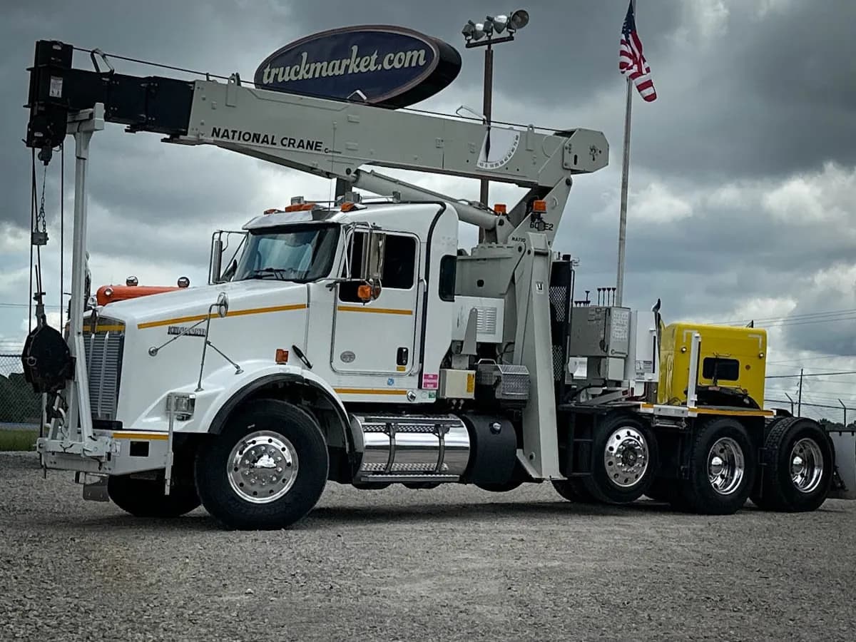 2022 Kenworth T800 TRI - Crane