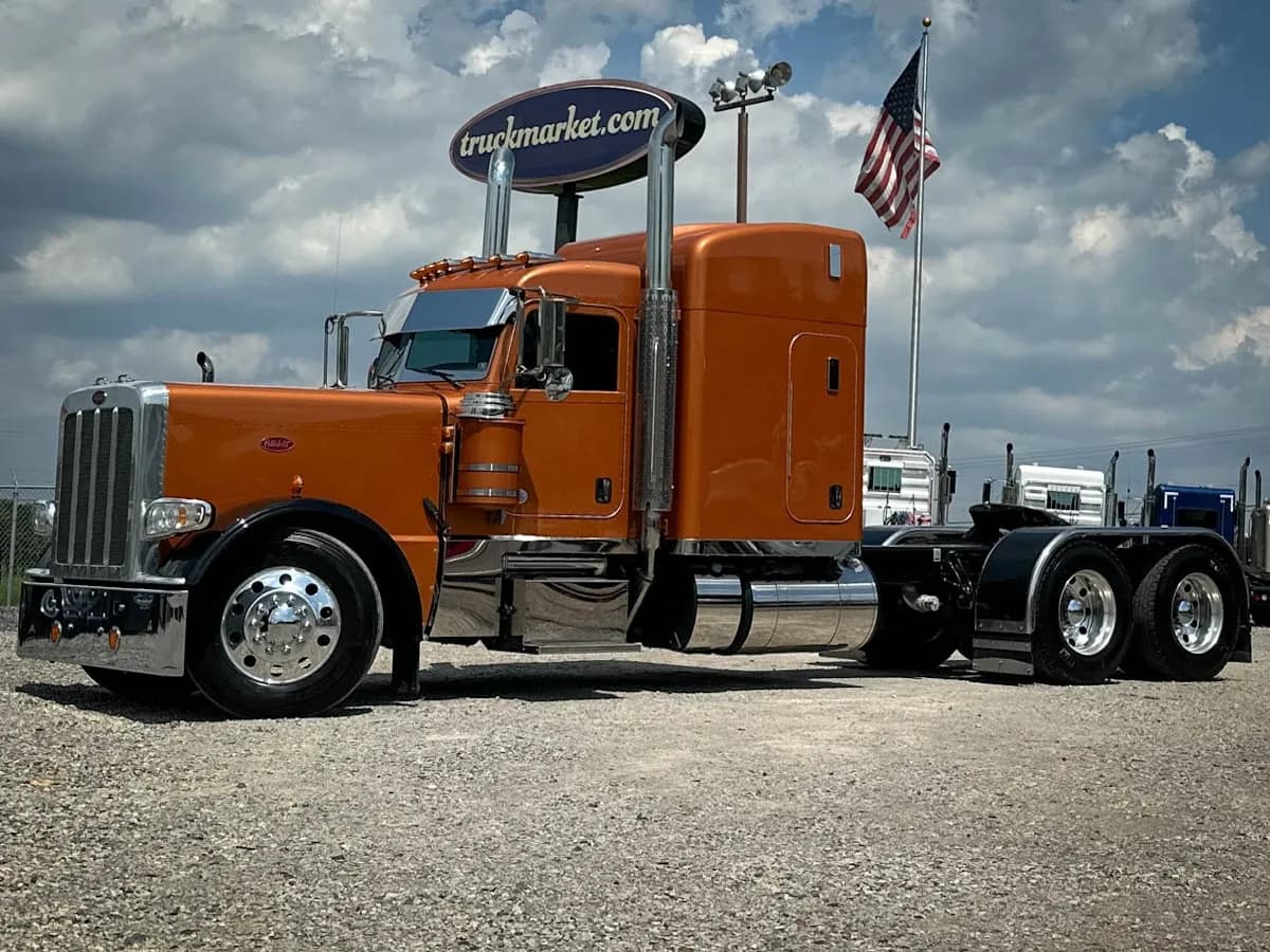 2024 Peterbilt 389 - Sleeper
