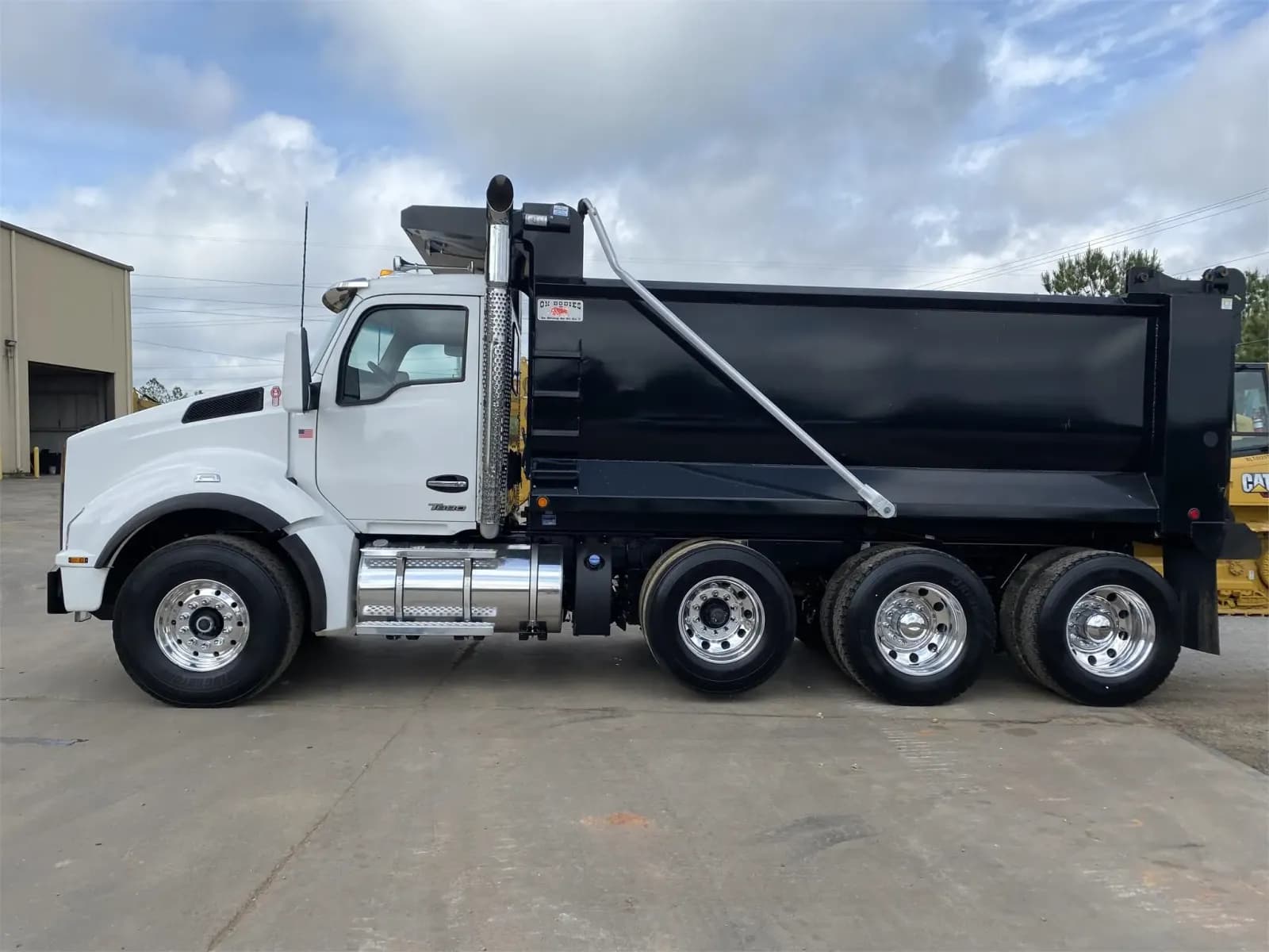 2023 T880 - Dump