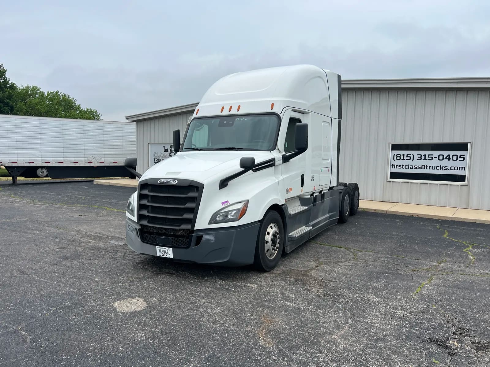2022 Freightliner Cascadia - Sleeper