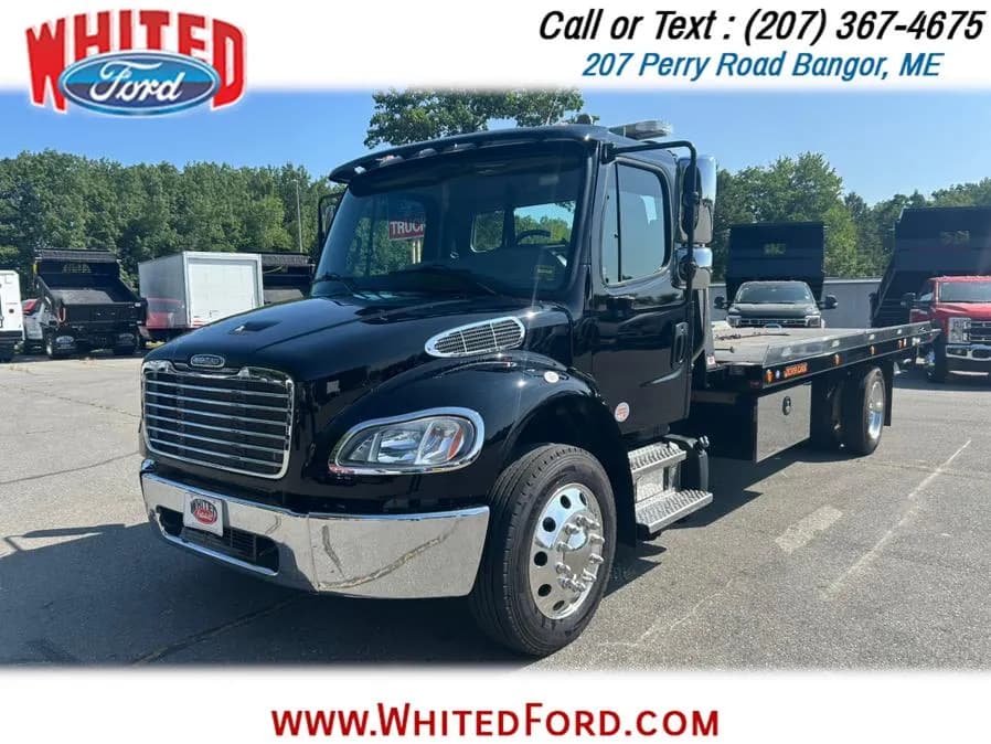 2024 Freightliner M2 106 - Tow