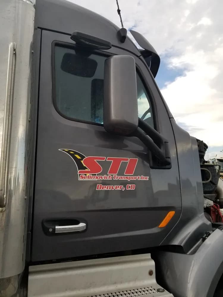 2016 Peterbilt 579 Cab - Sleeper