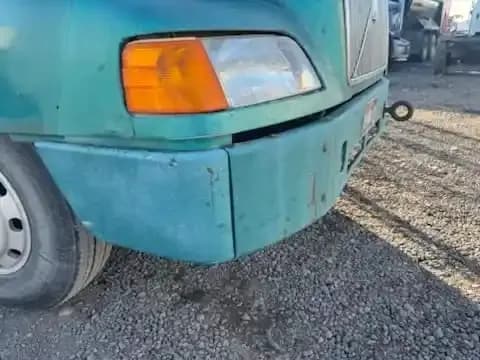2001 Volvo VNL Hood