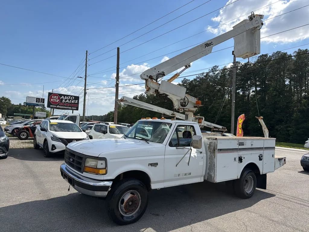 1995 Ford F-450 - Chassis