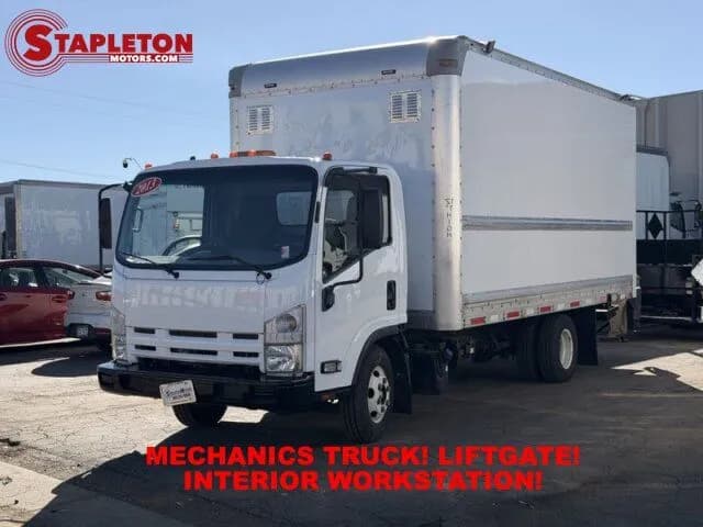 2013 Isuzu NPR - Box