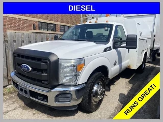 2011 Ford F-350 Chassis - Pickup