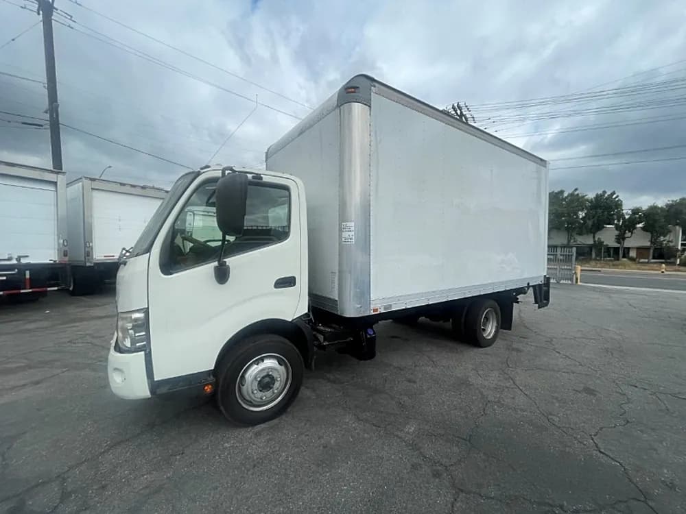 2014 Hino 195