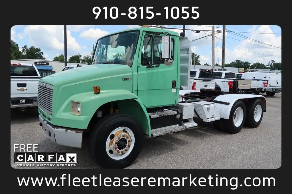 2002 Freightliner FL106