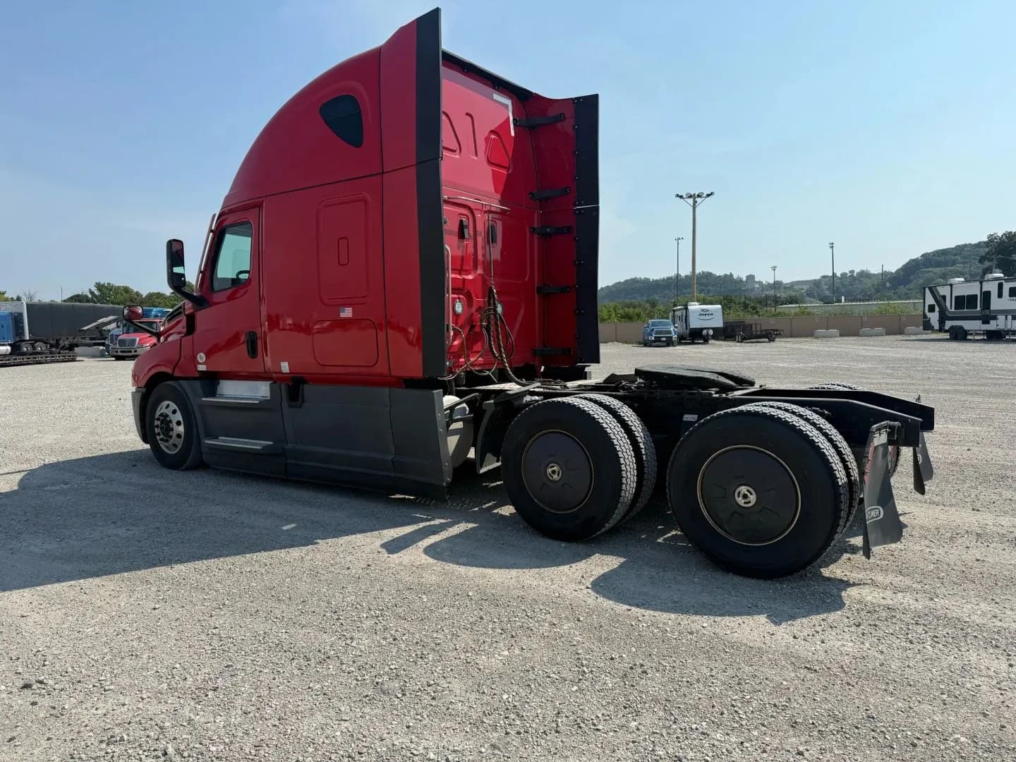 2022 Freightliner Cascadia - Sleeper