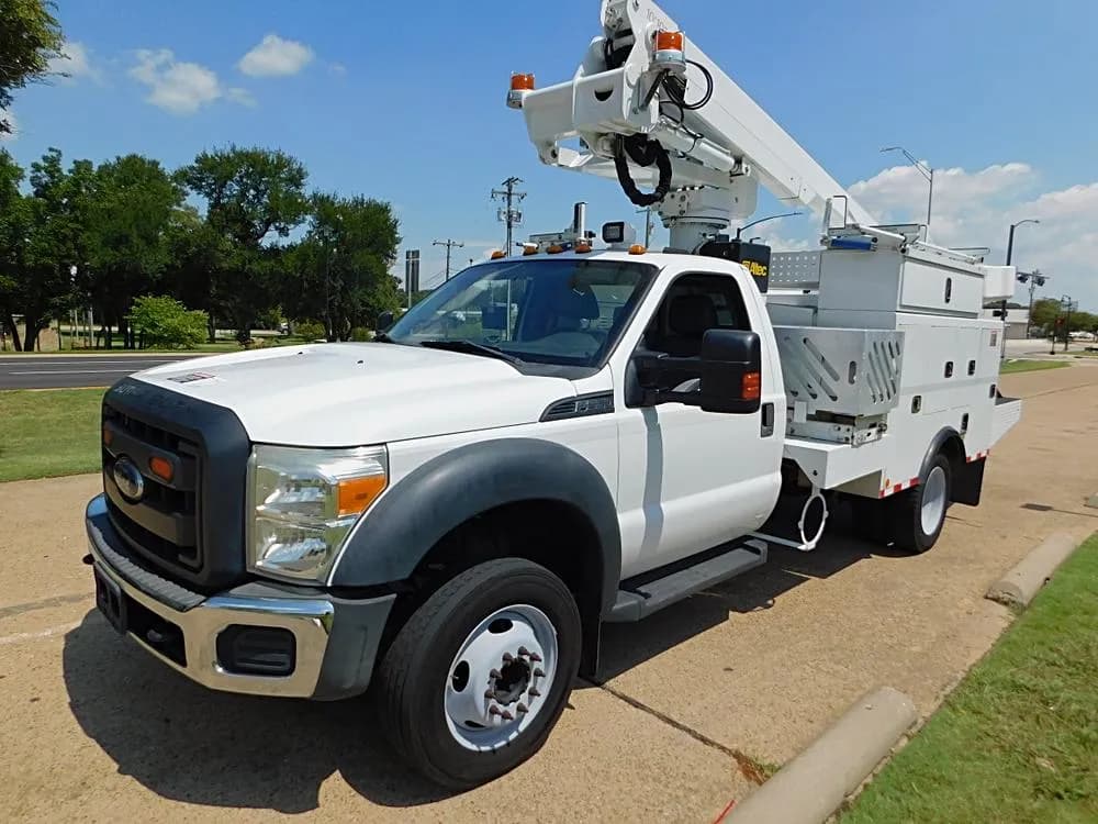 2016 Ford F-550 - Bucket