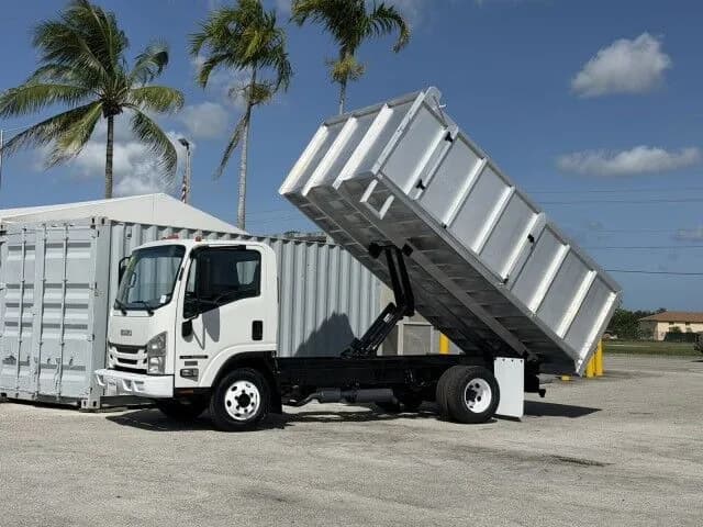2017 Isuzu NPR GAS - Dump