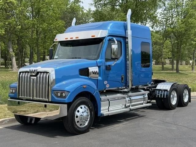 2027 Western Star 49X - Sleeper