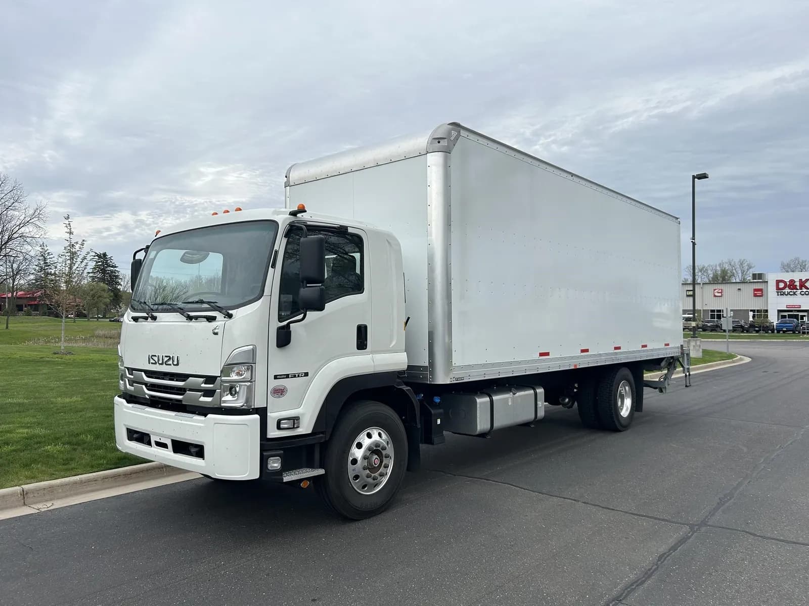 2025 Isuzu FTR - Box